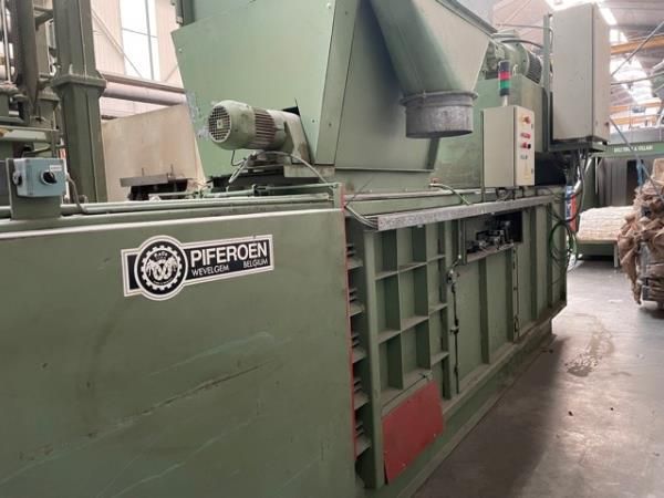 Piferoen CBH/3 S Horizontal Bale Press