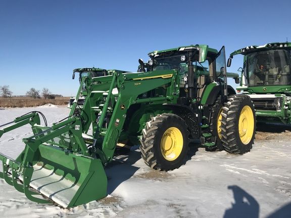 John Deere 7R 210 Tractor