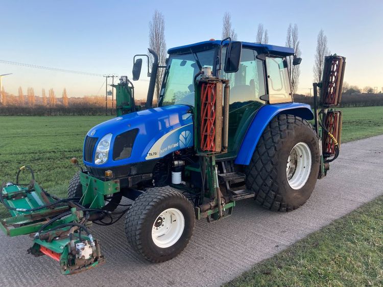 New Holland TL 70 Tractor