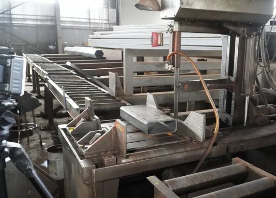 Hem V130HM Band Saw SemiAutomatic