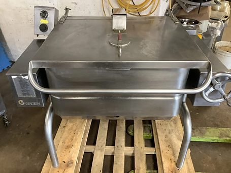 Groen Hep/2-3 Natural Gas 30 Gallon Manual Tilt Skillet
