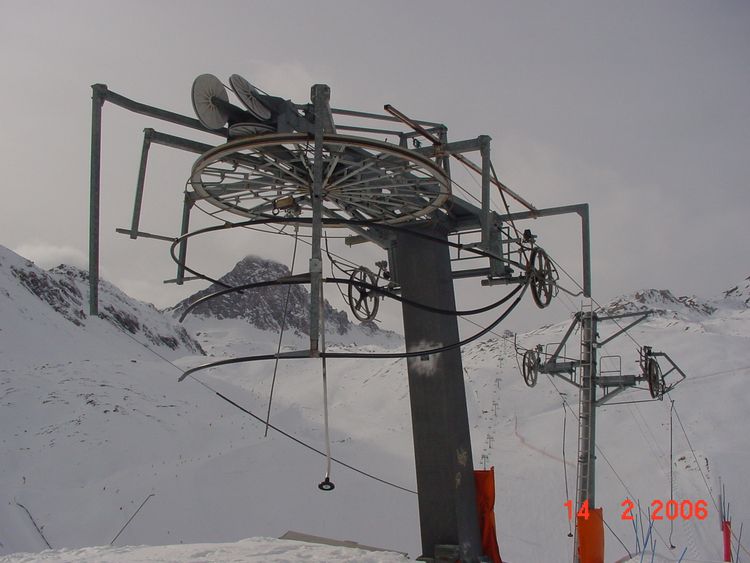 detachable grip ski lift