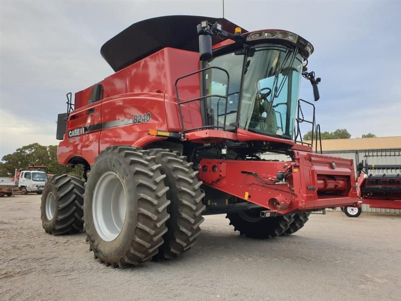 Case 8240 Axial Flow Combine with 3050 Vario