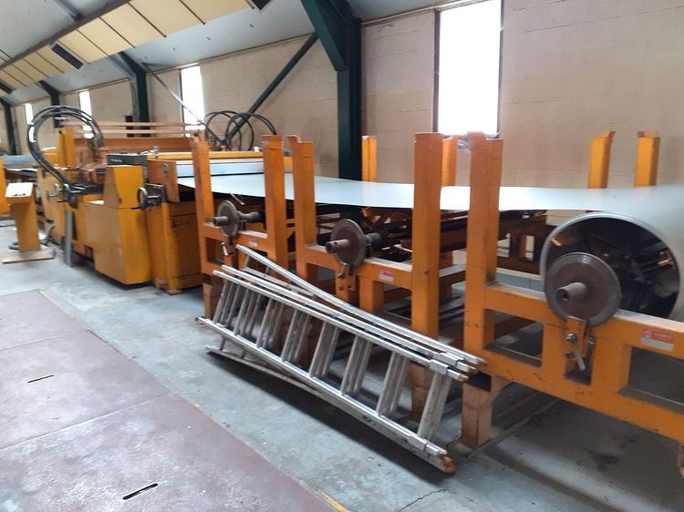 Ras Decoil / cut to length 1500 x 2 mm 3 decoiler stations, 5 tons capacity, 1500 mm