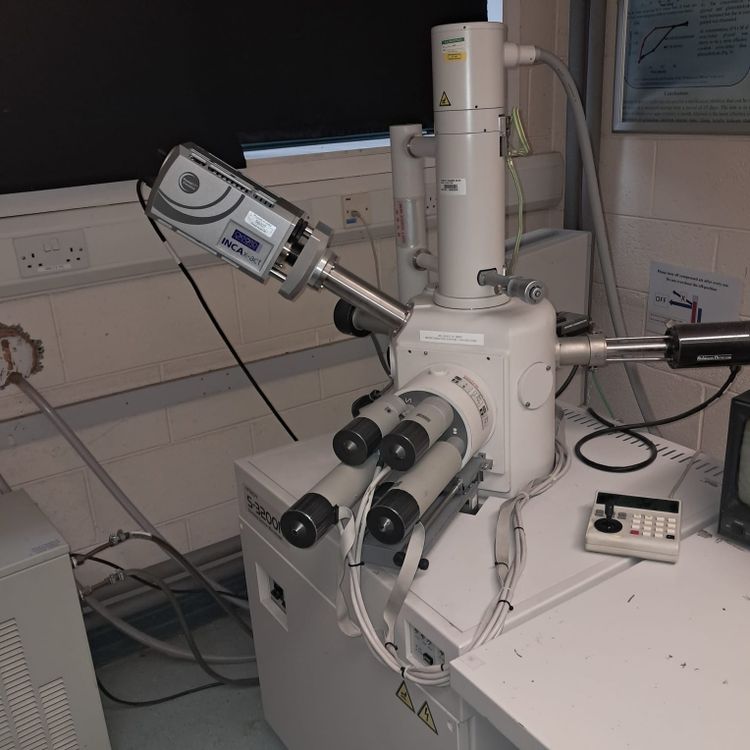 Hitachi S-3200N SEM