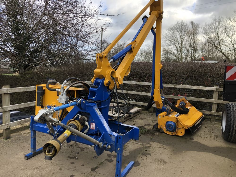 Bomford Kestrel 5.7S Hedge Cutter