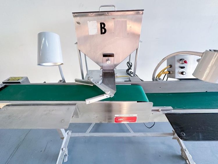 Key Technologies Tablet inspection conveyor with Hopper