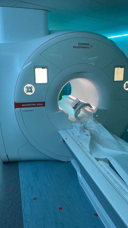 Siemens 1.5T Altea MRI System