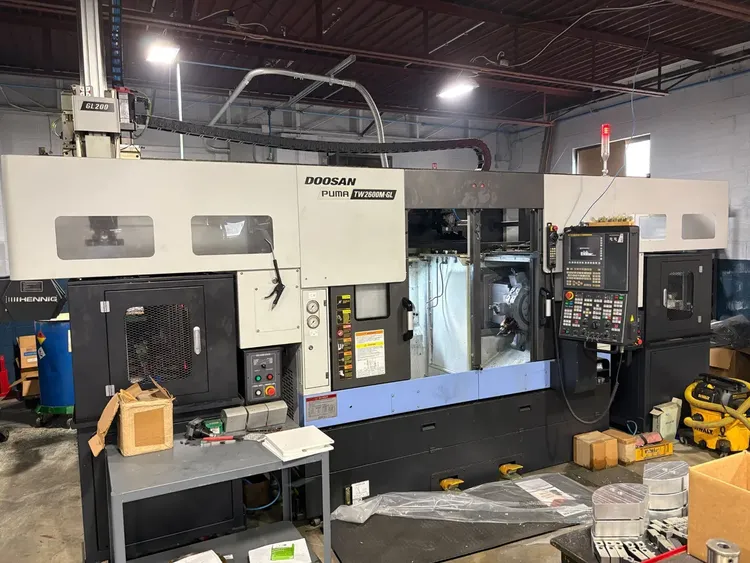 Doosan Fanuc i Plus CNC Control 3,500 RPM PUMA TW2600M-GL 6 Axis