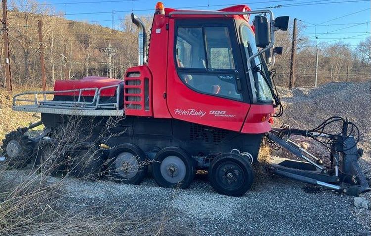 Pistenbully 300