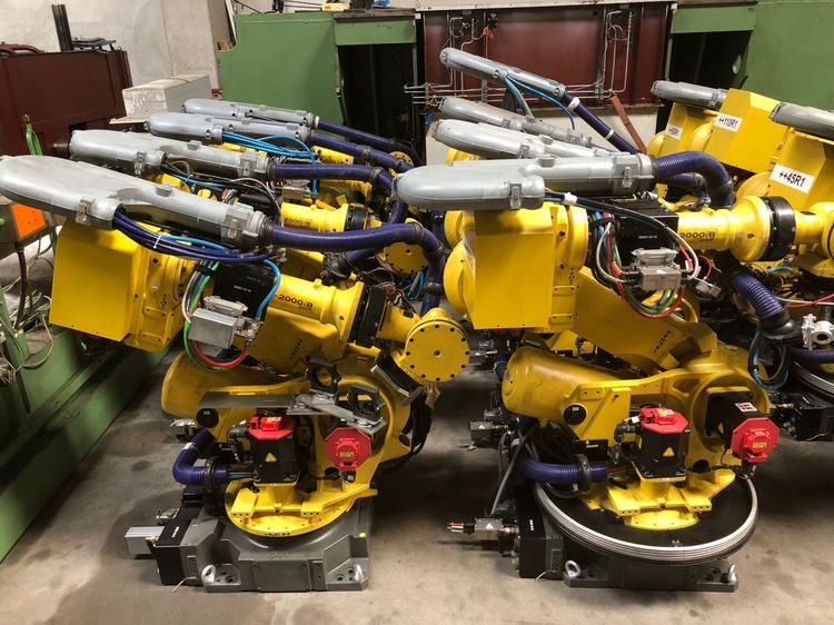 Fanuc R-2000 /210F 6 Axis 210 kg