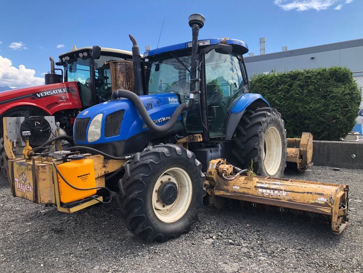 New Holland TS115A Tractor