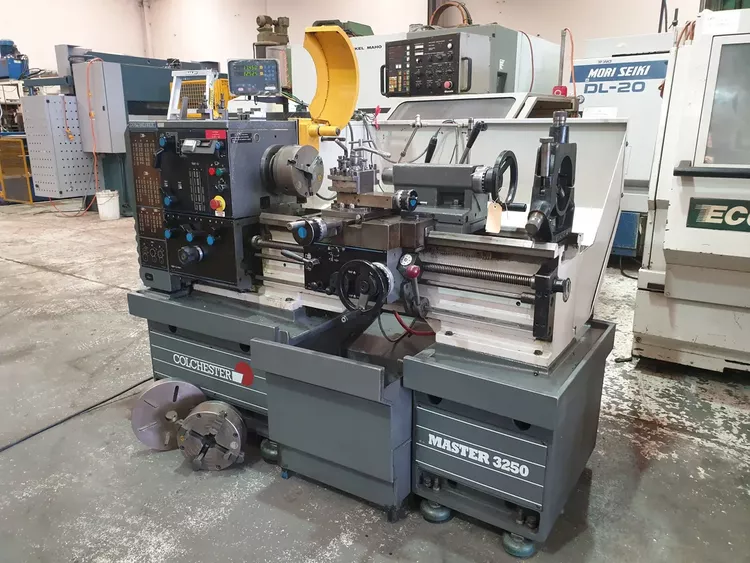 Colchester Centre Lathe 3250 rpm Master 3250