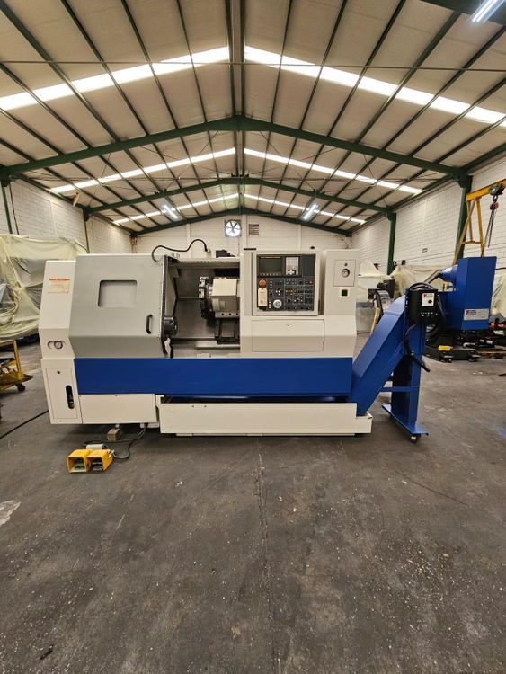 Daewoo, Doosan Fanuc Control 3,500 rpm Puma 240B - Horizontal Lathes 2 Axis