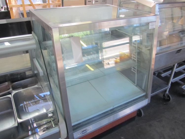 Federal 3650SC, Refrigerated Bakery Case