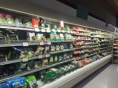 SUPERMARKET VEGETABLES AND FRUIT DISPLAY CASES