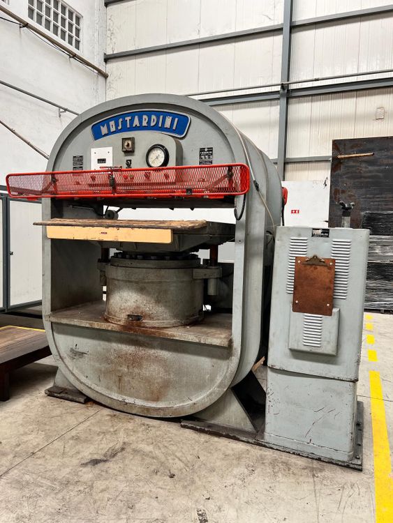 Mostardini MP4M 700 Tons Press