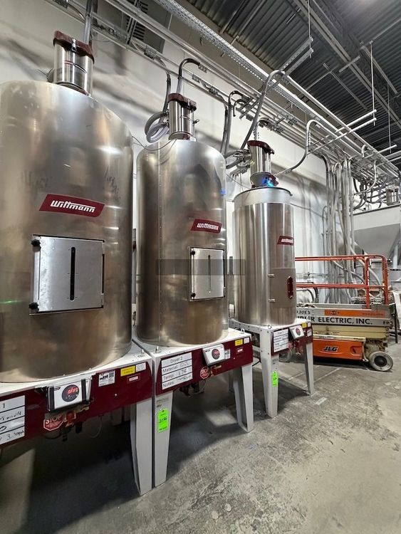Wittmann Silmax E1200 Material Hopper