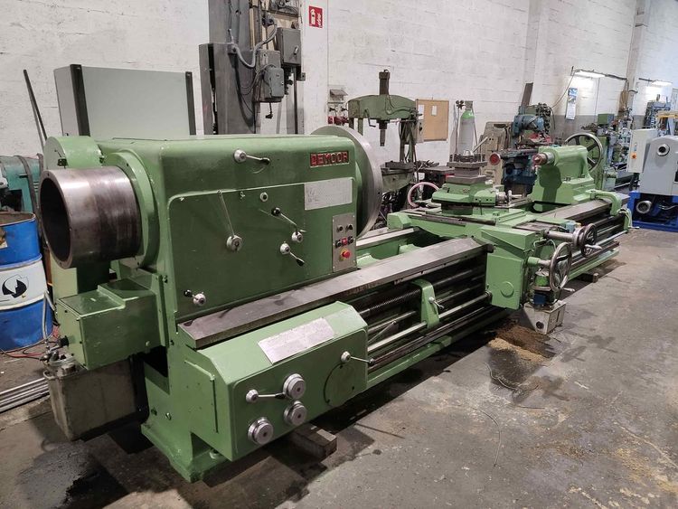 Demoor Engine Lathe Variable Speed 825-320 DE 3000