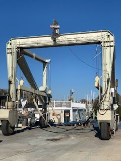 Marine BoatLift 50 ton hoist