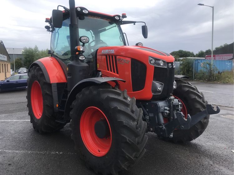 Kubota M7152 Premium Tractor