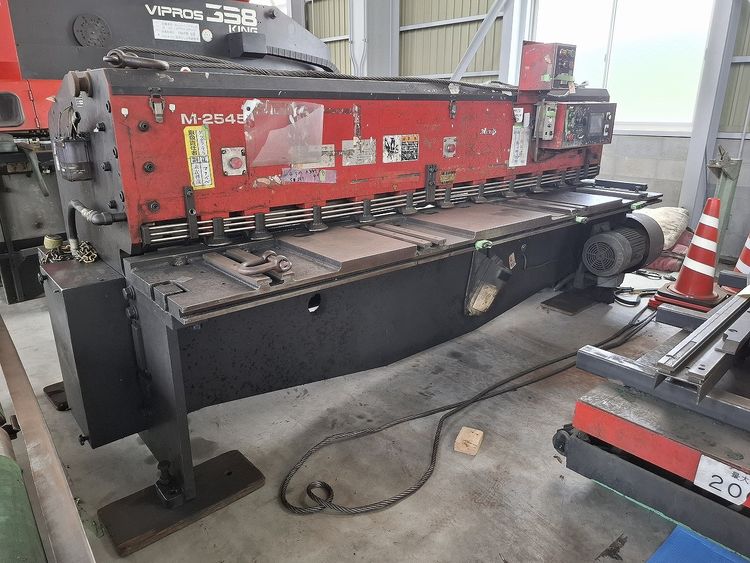Amada M2545