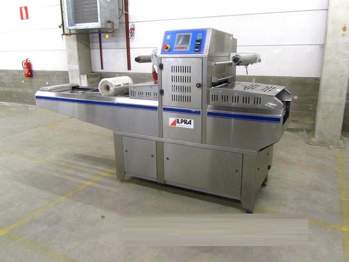 Ilpra Speedy Fully automatic in-line tray sealer