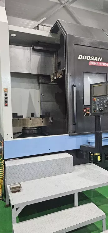 Doosan VT 1100M Swing diameter: 50"
