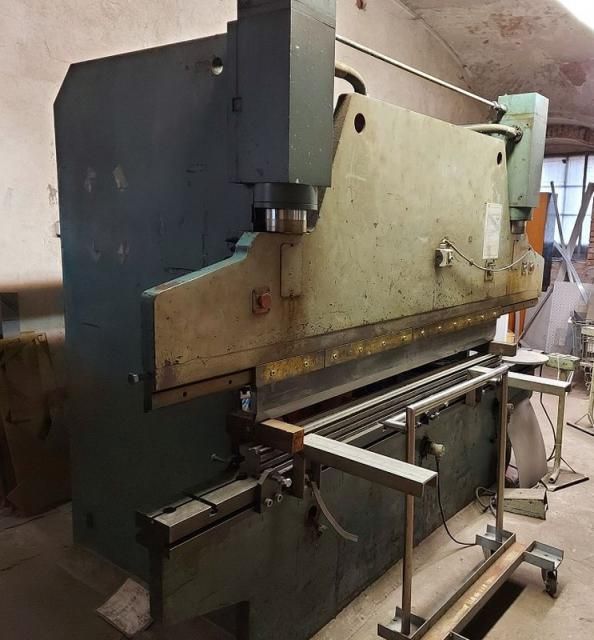 Strojarne Piesok CTO 80/2500  80 t