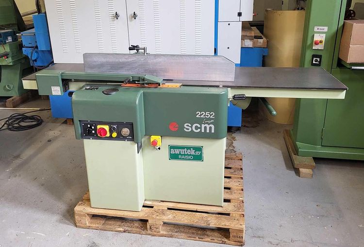 SCM 2252