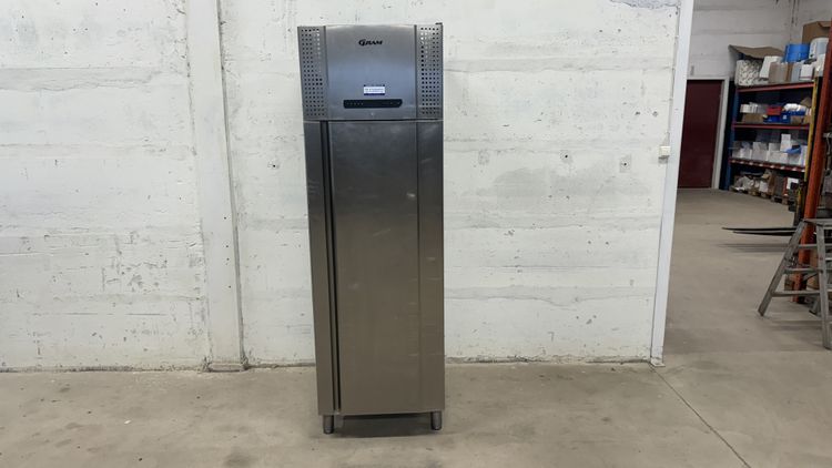 Gram K 660 R, Refrigerator