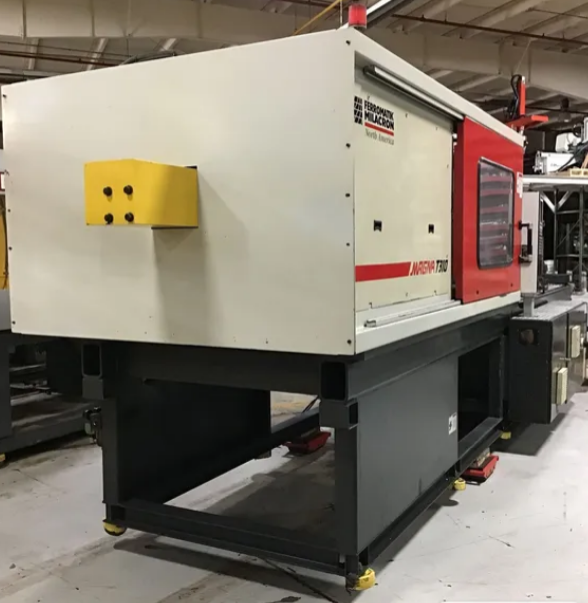 Cincinnati Milacron MT310 Wide Platen 310 T