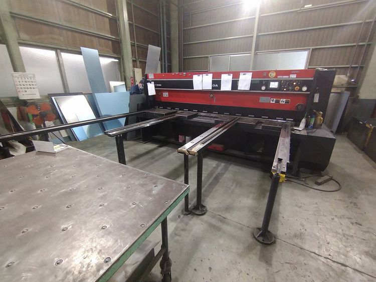 Amada DCT3065N Cutting capacity 3000 × 6.5 mm