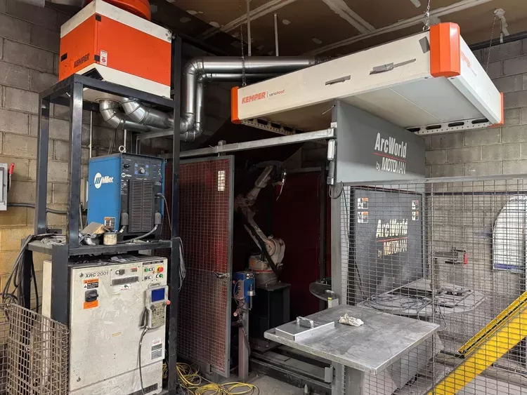 Motoman, Yaskawa ArcWorld YR-UP6-A02 6 Axis