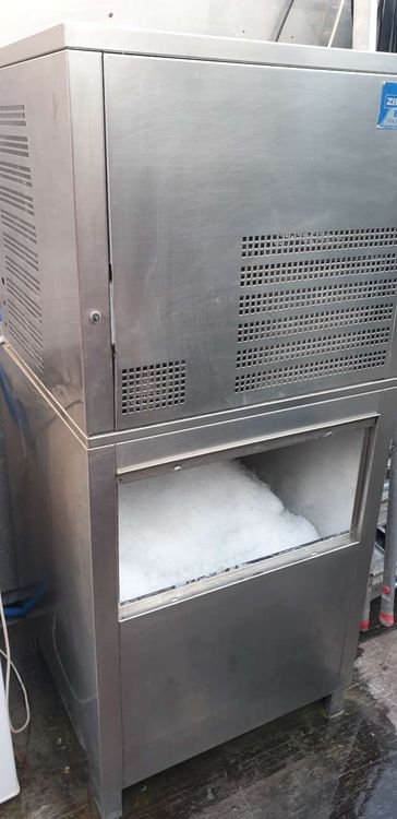 Ziegra Ice machine