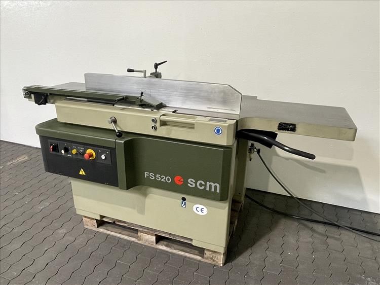 SCM FS 520