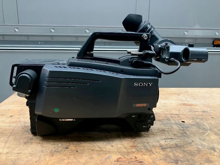 4 Sony HDC-1500 camera chains