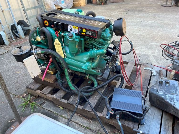 Volvo D3.130A-A PS Marine Diesel Engine 130 HP @ 4000 RPM