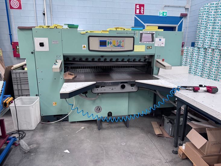 Wohlenberg Cutting guillotine