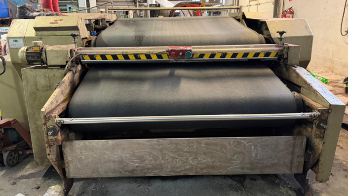 CM Continuous through-feed leather stacking