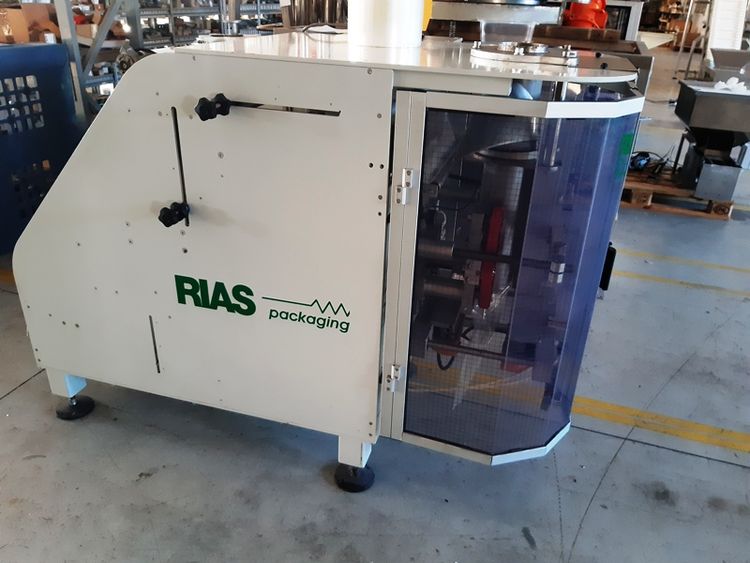 Vertical packaging machine