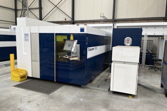 Trumpf TruLaser 3030 fiber (L49) Sinumerik 840D SL