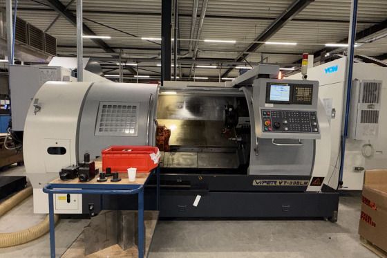 Viper CNC control Fanuc 21iTB 2100 rpm VT-33LMBC 2 Axis