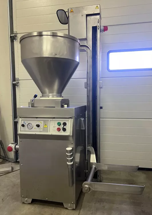 Iozzelli Vacuum Stuffer