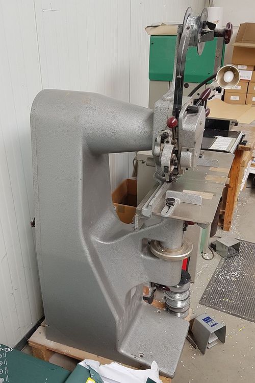 Hohner Favorit Stitching Machine