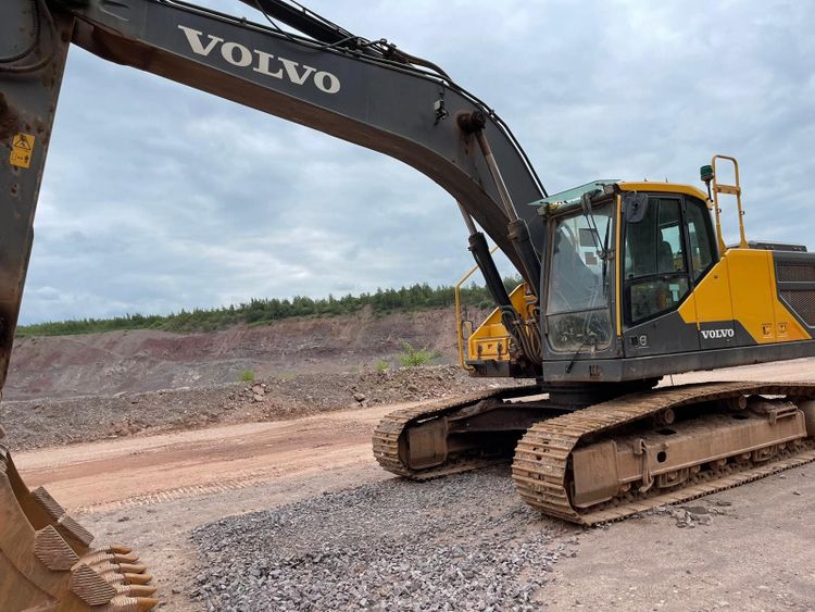 Volvo EC250E Tracked Excavator