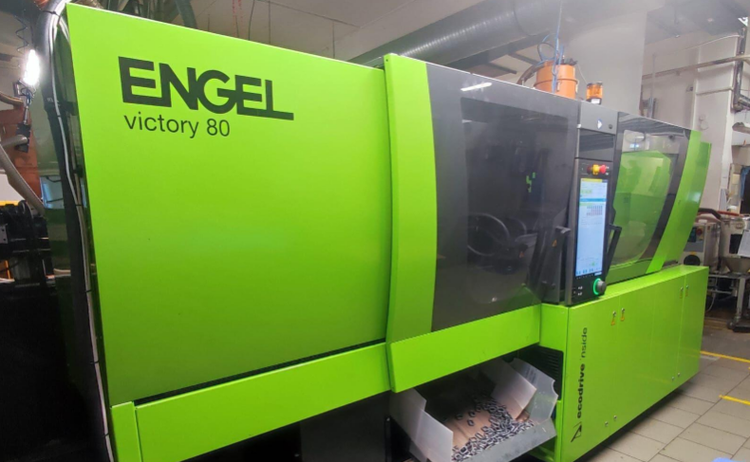 Engel Victory 320/80 spex 220 T