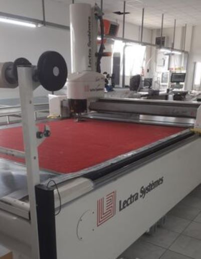 Lectra Vector 7000 V2 fabric cutting machine