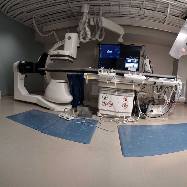 GE Innova IGS 530 Interventional X-ray System