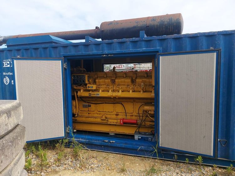 Caterpillar KW: 758/ KVA 962 Diesel generator